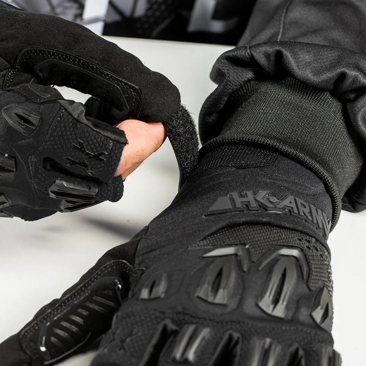 Hardline Armored Glove  - Blackout