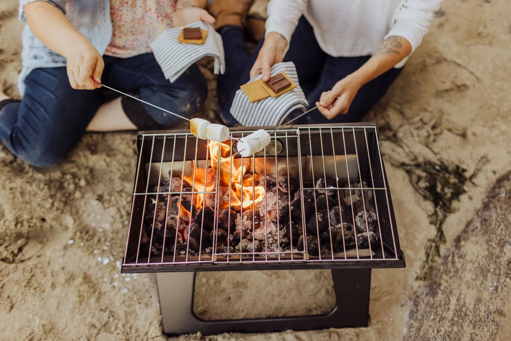 Minnesota Twins - X-Grill Portable Charcoal BBQ Grill