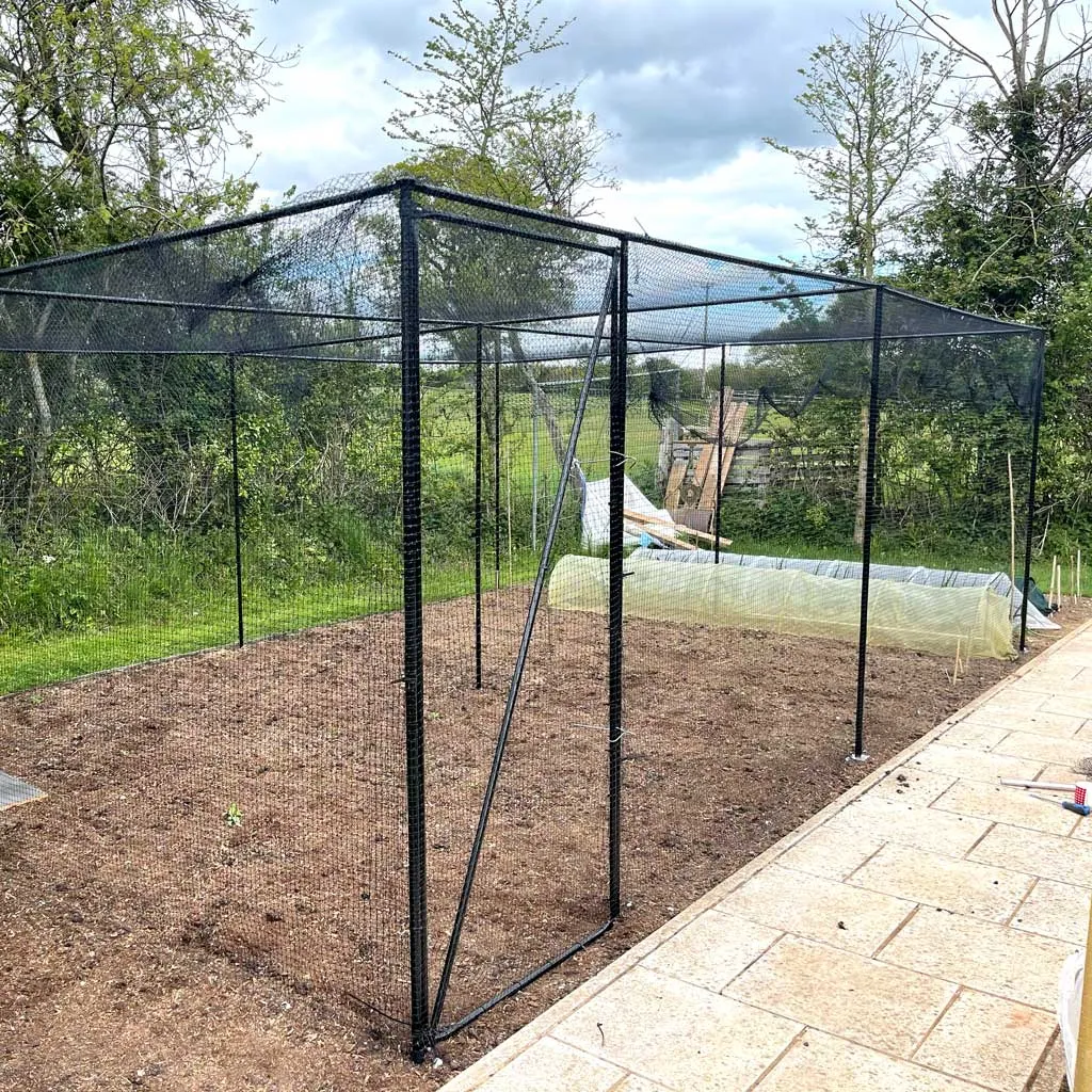 Steel Walk-in Fruit Cage